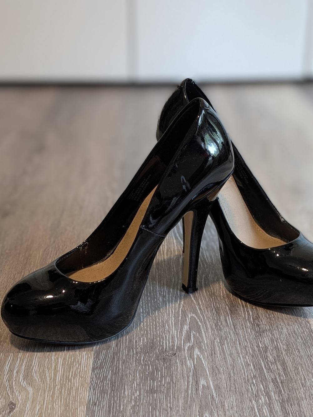 Steve Madden "Traisie" Black Patent High Heel Pumps